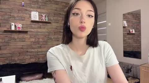 Snapshot of janettecrotty chatting on 07.19.26 Janette online show from 07.19.26