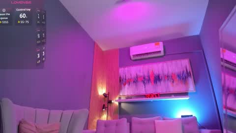 Janinne  online show from 03.25.26