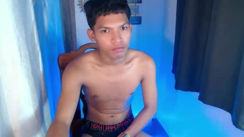 janlloyd04 online show from 09.23.25