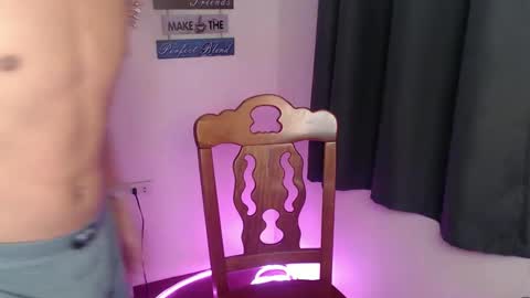 janlloyd04 online show from 11.14.25