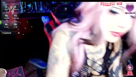 Snapshot of janna_ink chatting on 04.01.26 online show from 04.01.26