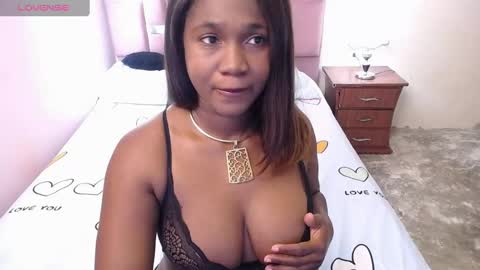 Snapshot of jannadayska chatting on 11.20.25 camila online show from 11.20.25