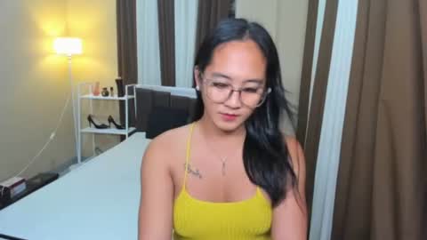 Snapshot of jannahsofuck chatting on 05.17.26 ur jannah so fuck online show from 05.17.26