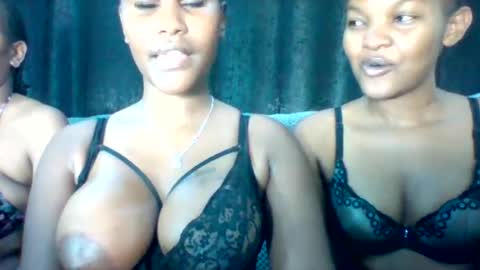 jannyshiko75 online show from 05.19.26