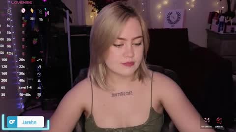 Snapshot of jarehn chatting on 09.15.25 Jaren online show from 09.15.25