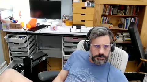 Snapshot of jareth_returns chatting on 12.20.25 jareth_returns online show from 12.20.25