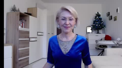 Snapshot of jasmin18v chatting on 12.12.24 Jasmin room for people 40 online show from 12.12.24