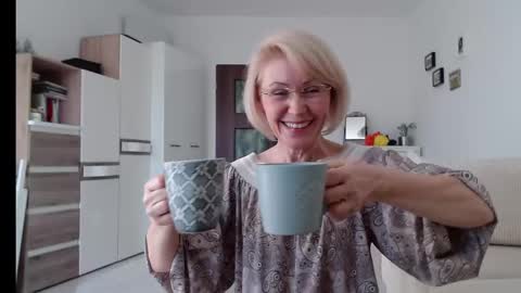 Snapshot of jasmin18v chatting on 01.31.25 Jasmin room for people 40 online show from 01.31.25