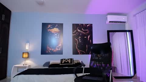 Instagram jasminecampbell1  online show from 09.16.25