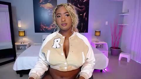 Instagram jasminecampbell1  online show from 02.07.26