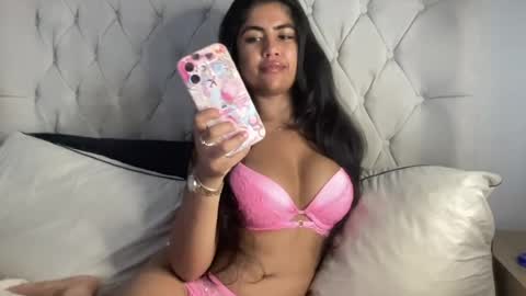 Snapshot of jasminefoxx_ chatting on 07.28.26 Jasmine Fox online show from 07.28.26