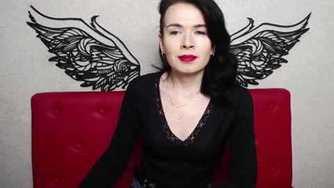 JasmineKouch online show from 02.04.25