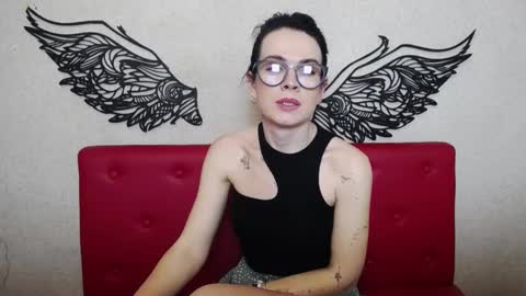 JasmineKouch online show from 02.08.25