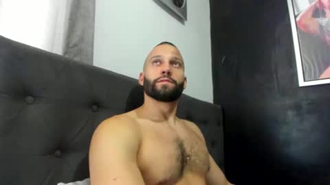 Snapshot of jasonmartiinez chatting on 03.31.26 online show from 03.31.26