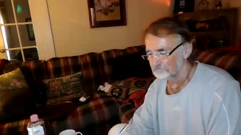 Snapshot of jasonreloaded694u chatting on 12.25.24 Jason online show from 12.25.24