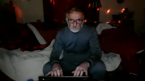 Snapshot of jasonreloaded694u chatting on 01.05.25 Jason online show from 01.05.25