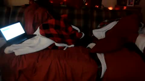 Snapshot of jasonreloaded694u chatting on 01.05.25 Jason online show from 01.05.25