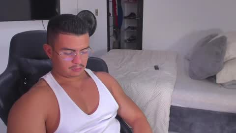 Snapshot of jasperbrooksx chatting on 01.22.25 JBrooksXx online show from 01.22.25