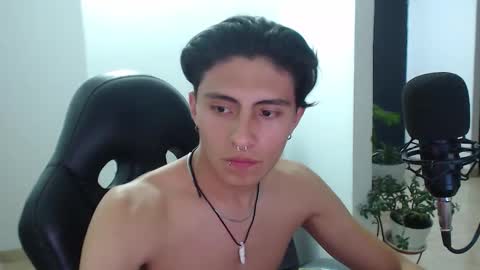 Snapshot of jay_dimarco2 chatting on 09.19.25 jay online show from 09.19.25