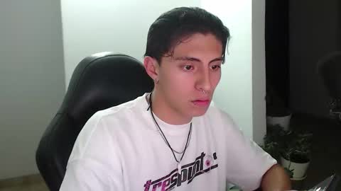 Snapshot of jay_dimarco2 chatting on 09.22.25 jay online show from 09.22.25