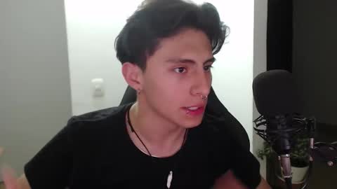 Snapshot of jay_dimarco2 chatting on 09.23.25 jay online show from 09.23.25