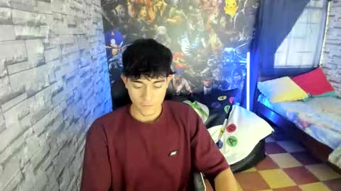 Snapshot of jay_orange chatting on 12.04.25 JAY ORANGE online show from 12.04.25