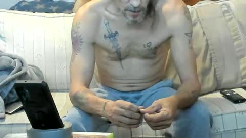 Snapshot of jay_short7863 chatting on 05.18.26 O F jay short786 online show from 05.18.26