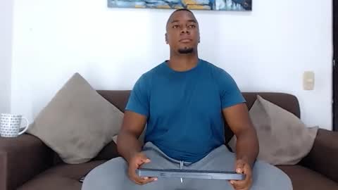 Snapshot of jay_smit chatting on 02.13.25 jay smit online show from 02.13.25