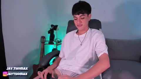 Snapshot of jaythomax chatting on 02.07.25 jaythomax online show from 02.07.25
