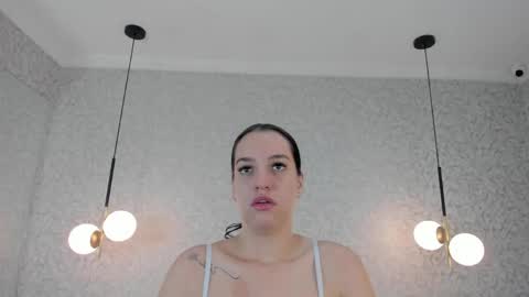 Snapshot of jazlin_angels chatting on 05.28.26 JAZLIN ANGELS online show from 05.28.26