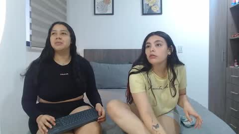 Jazmin and Scarlett online show from 04.27.26