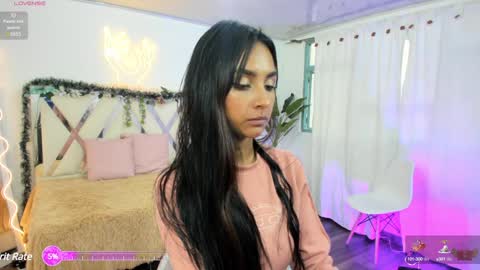 Snapshot of jazmin_tay chatting on 01.04.25 Jazmin online show from 01.04.25