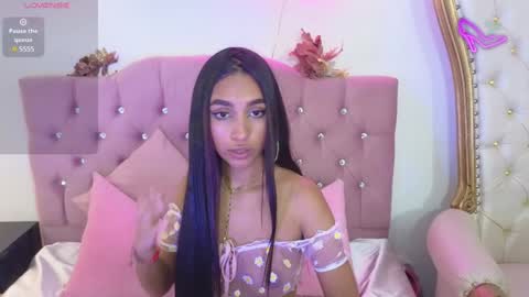 Snapshot of jazmin_tay chatting on 02.05.25 Jazmin online show from 02.05.25