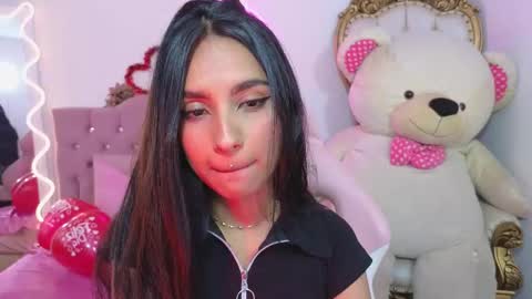 Snapshot of jazmin_tay chatting on 02.15.25 Jazmin online show from 02.15.25