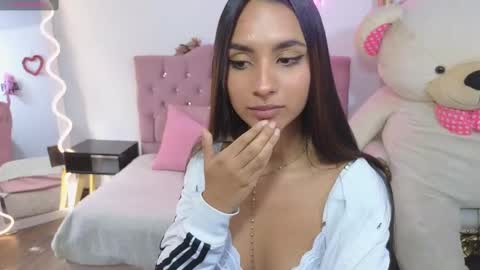 Snapshot of jazmin_tay chatting on 03.03.25 Jazmin online show from 03.03.25