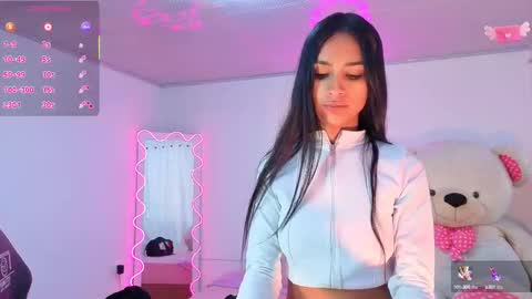 Snapshot of jazmin_tay chatting on 09.17.25 Jazmin online show from 09.17.25