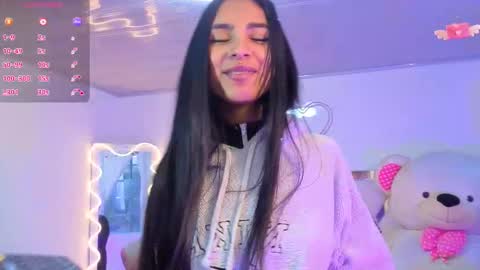 Snapshot of jazmin_tay chatting on 09.22.25 Jazmin online show from 09.22.25