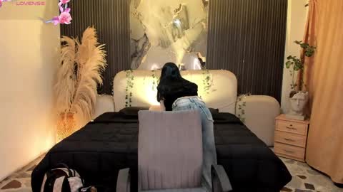 Jazminrusso  online show from 06.08.26