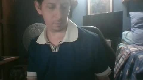 Snapshot of jcsergiod chatting on 10.12.25 jcsergiod online show from 10.12.25