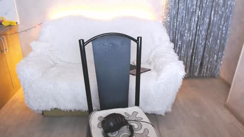 Snapshot of jealousangel chatting on 01.02.25 Angel online show from 01.02.25