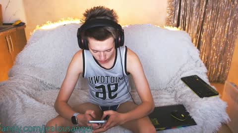 Snapshot of jealousangel chatting on 02.02.25 Angel online show from 02.02.25