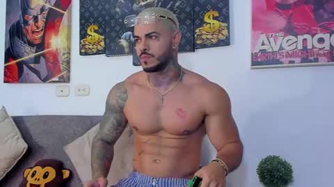 Snapshot of jean_lopez chatting on 03.05.25 Jean axelcrow Modelo Independiente online show from 03.05.25