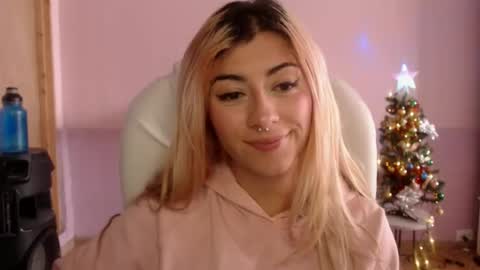 Snapshot of jean_monroe chatting on 12.05.24 Jean online show from 12.05.24