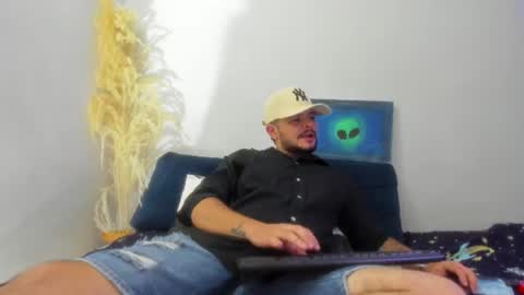 Snapshot of jeann_alex chatting on 06.13.26 Jean alex online show from 06.13.26
