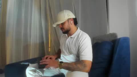 Snapshot of jeann_alex chatting on 06.20.26 Jean alex online show from 06.20.26
