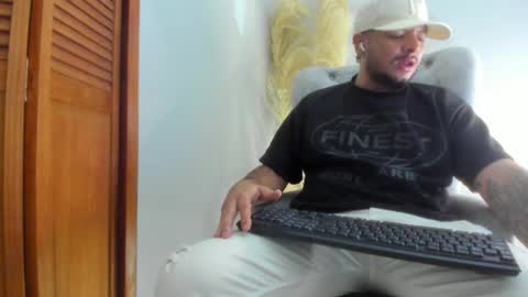 Snapshot of jeann_alex chatting on 06.26.26 Jean alex online show from 06.26.26