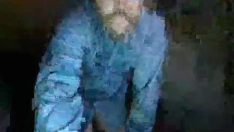 jearnold44 online show from 03.04.25