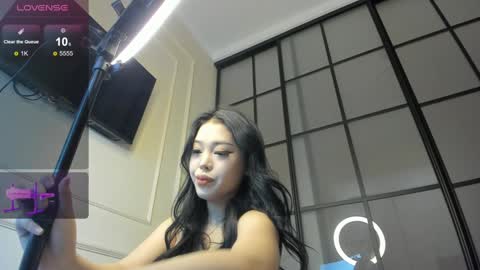 Snapshot of jee__son chatting on 02.05.25 jee__son online show from 02.05.25