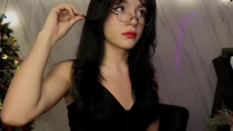 Snapshot of jeimy_garcia chatting on 12.19.25 Jeimy Garca online show from 12.19.25