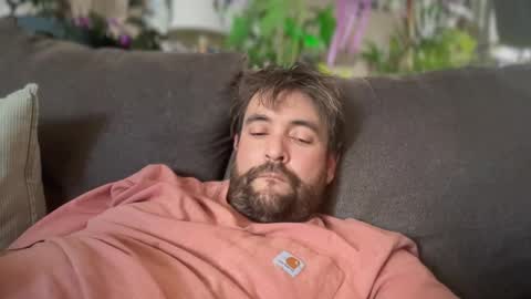 Snapshot of jellyfishfun chatting on 03.12.25 Guy Jones online show from 03.12.25